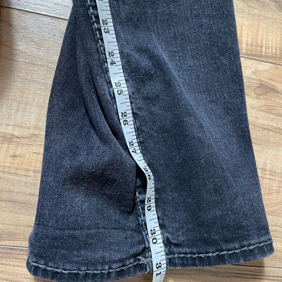 Men’s Ricky Relaxed Straight Leg Black True Religion Pants Size (36”x 31”) - Picture 7 of 10